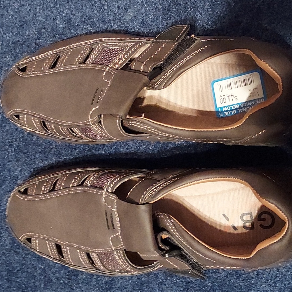 GBX Mens Sandals 10.5 Dark Brown, New, never worn!